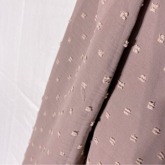 5/$25 Shein Nude Taupe Textured Dots Long Sleeve Blouse L - Picture 6 of 15